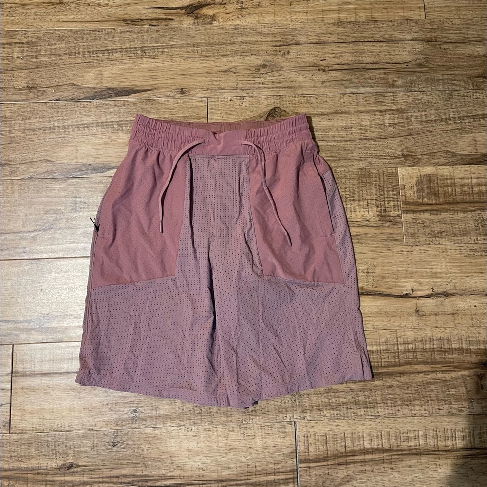 Lululemon men’s shorts